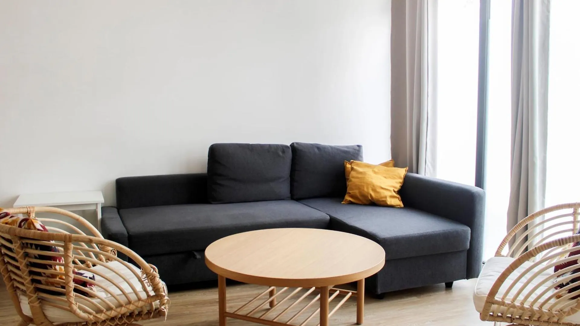 Spacious Appt Close To Place Monge Paris France